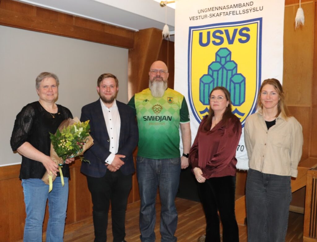 Fráfarandi stjórn frá vinstri: Fanney Ólöf Lárusdóttir, Jóhann Bragi Elínarson, Árni Jóhannsson, Unnur Blandon og Rannveig Ólafsdóttir.
